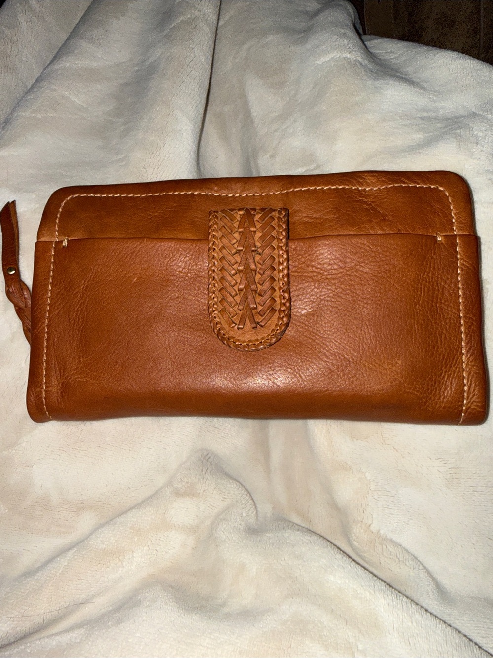 HOBO EVOLVE Leather kindling brown Zip Wallet/Wristlet with Woven Tab